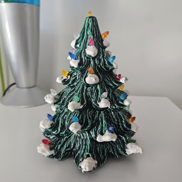 Vintage Ceramic Christmas Tree - Picture 6 of 8